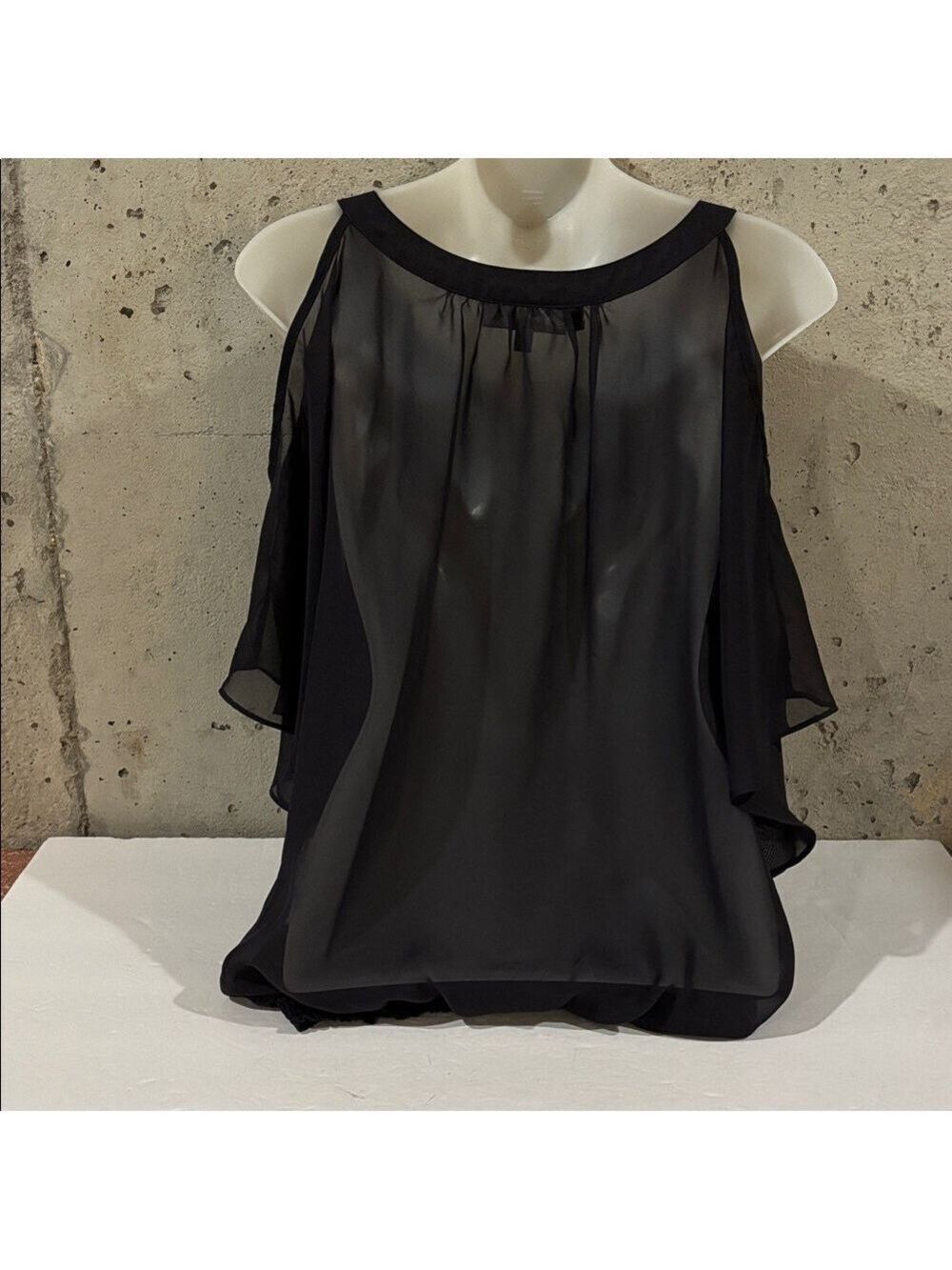Jennifer Lopez Gray Sheer Blouse With Cold Shoulder Butterfly Sleeves - Picture 3 of 7